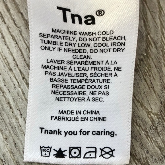 Aritzia, TNA, Cozy, Perfect‎ Shrunken Cropped Hoodie, Womans, Tie Dye, Size M - Picture 15 of 15